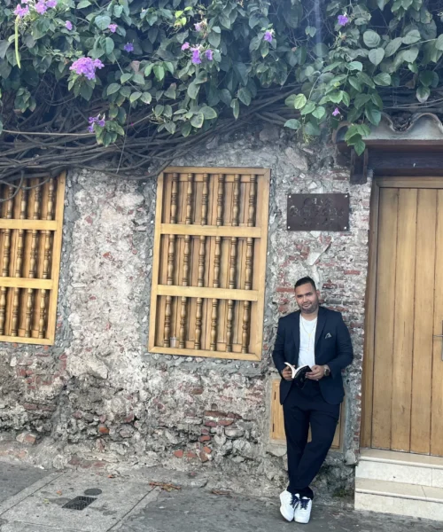 Andrés Mauricio Pérez Solano irrumpe en el mundo literario con una impactante novela de ciencia ficción
