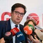 Óscar López anuncia que el Gobierno abonará “en breve” la subida salarial pendiente del 0,5% a los trabajadores públicos
