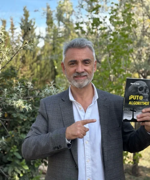 José García Pardo presenta su nueva novela en clave de thriller distópico con tintes románticos y tecnológicos