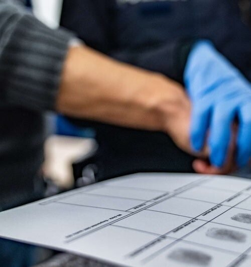 Va a denunciar el robo de su pasaporte y acaba detenido por un homicidio en Pakistán