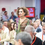 Sánchez proclama a María Jesús Montero candidata a la Junta en medio del naufragio del PSOE y tras el último escándalo, el de su escudero Salazar