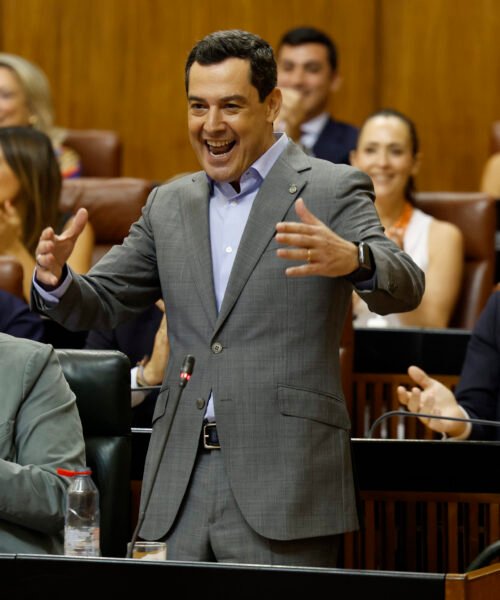 Test de estrés para la «vía andaluza» del PP: Juanma Moreno eleva el tono de su confrontación pero sin renunciar a los pactos con el Gobierno
