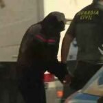 Prisión provisional por homicidio para o irmán do falecido na pelexa de Ribeira