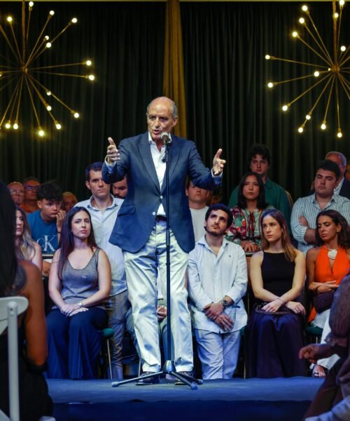 Camps se alza contra Mazón y desafía a Feijóo
