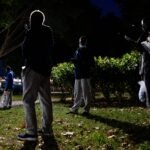 Sin comida, sin agua y durmiendo en un parque: Baleares reproduce los fallos de la crisis migratoria canaria