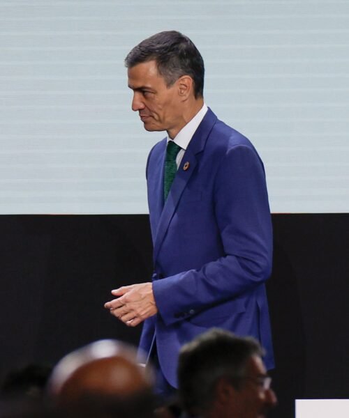 Sánchez ultima los cambios en un PSOE expectante