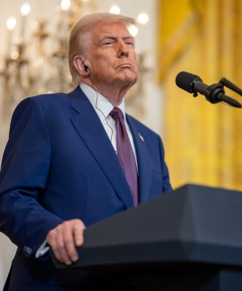 Trump anuncia aranceles del 25% a la India