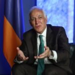 Vahagn Jachaturián: “En Armenia y Azerbaiyán necesitamos la paz; el pacto abre una nueva página”