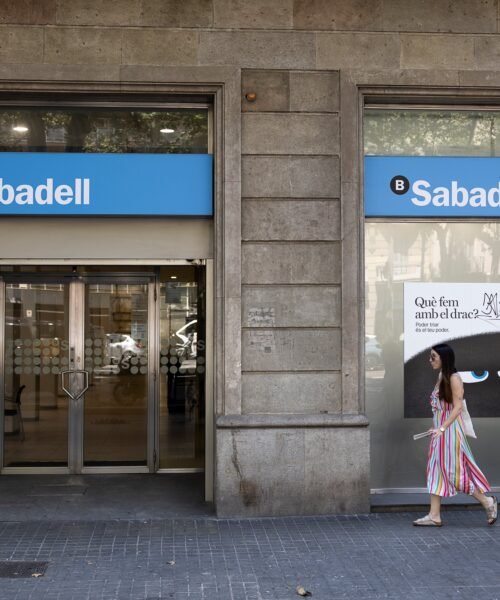 ¿Se puede cobrar el dividendo extraordinario del Sabadell si se acepta la oferta del BBVA?