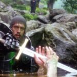 Nueva vida para la Mesa Redonda, Camelot, el grial y Excalibur: una novela reinventa gozosamente la leyenda artúrica