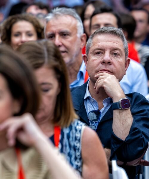 Page se queda casi solo en el comité federal al pedir una cuestión de confianza