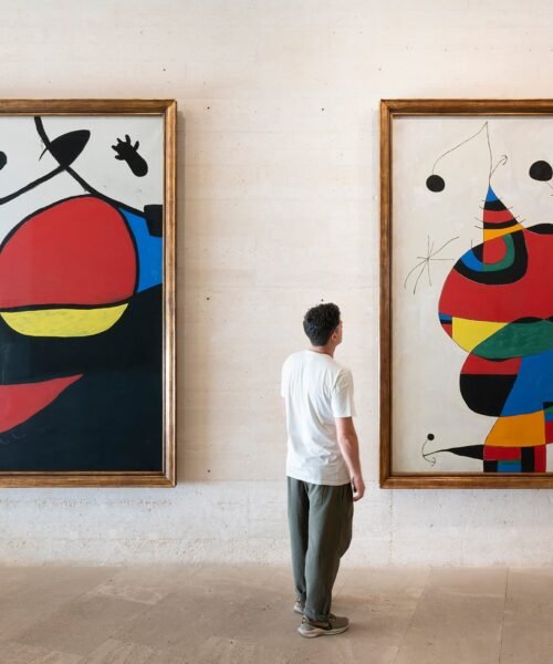 Palma salda su deuda con Miró con una gigantesca exposición repartida en cuatro escenarios