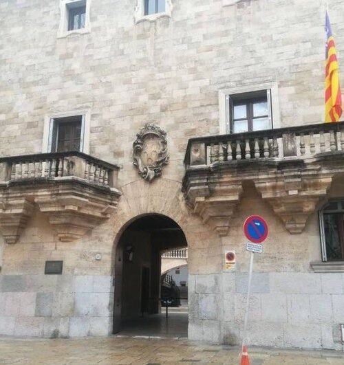 Un fraude millonario, una defunción falsa y un caniche gigante: así cayó Inna, la mujer que fingió su muerte y se ocultaba en Mallorca
