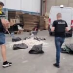 El seguimiento de un cargamento de 138 kilos de cocaína hasta el puerto de Barcelona lleva a prisión a un estibador