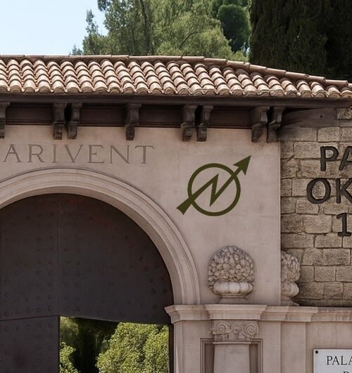 Los nacionalistas montan su enésima ‘performance’ y declaran «okupa» al Rey antes de pisar Mallorca