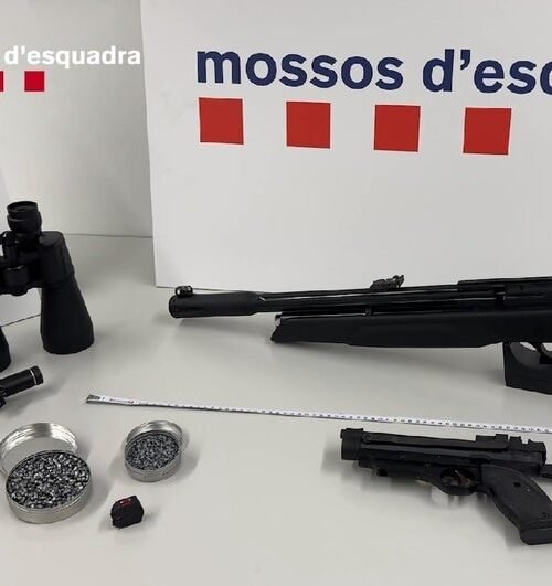 Detenido por disparar perdigones contra la ventana de sus vecinos y herir a un menor en Horta (Barcelona)