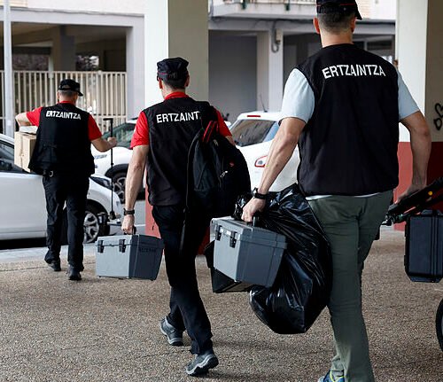 Detenido en Bilbao un hombre por retener a su madre enferma en estado de abandono