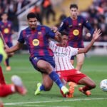 El Barça, de un ataque de pánico al júbilo del gol de Araujo