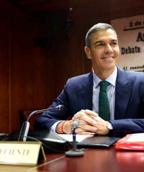 Sánchez recurre al sarcasmo para negar la financiación ilegal del PSOE en un tenso interrogatorio