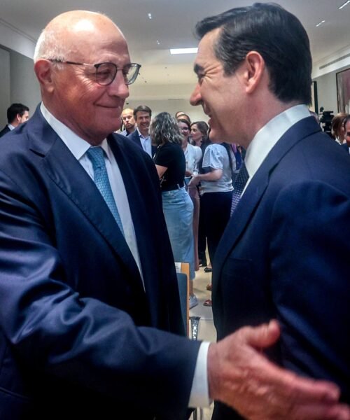 Torres a Oliu: “Enhorabuena, Josep, ha sido una sorpresa el resultado”. “También para mí”.