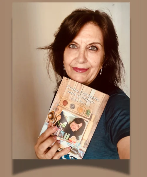 Isabel Moro Sánchez rinde homenaje a la memoria y al sabor con su libro Cocina extremeña para el mundo
