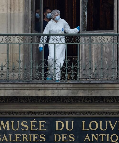 Los dos detenidos por el robo en el Louvre reconocen “parcialmente” su participación en los hechos