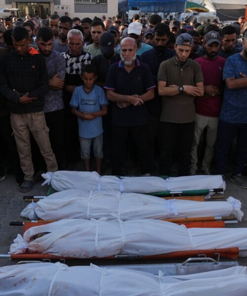 Israel reanuda los bombardeos en Gaza y corta la entrada de ayuda tras acusar a Hamás de violar el alto el fuego