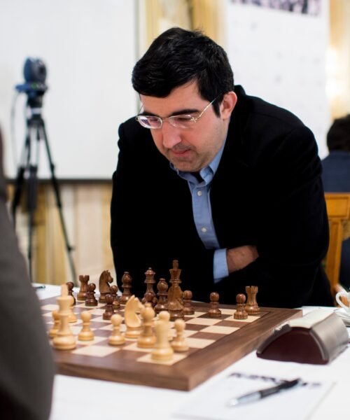 Conspiranoia y reproches tras la trágica muerte del ajedrecista Naroditsky