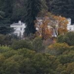 La casa real británica presiona al príncipe Andrés para que abandone la mansión de Windsor donde vive gratis