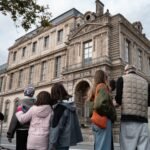 La policía francesa detiene a otras cinco personas relacionadas con el robo de joyas del Louvre