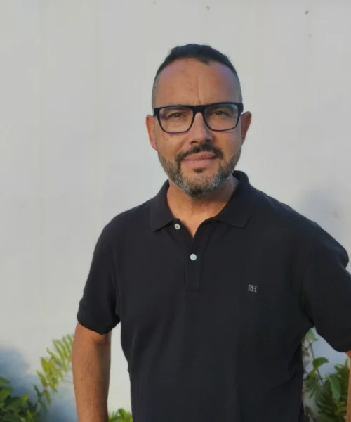 Juan Luis Lorenzo González publica El campus de mi vida, una obra que demuestra el poder ilimitado del microrrelato