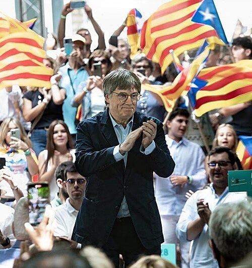 Puigdemont conmina al PSOE a acometer la «ruptura» a la que se negaron en la Transición