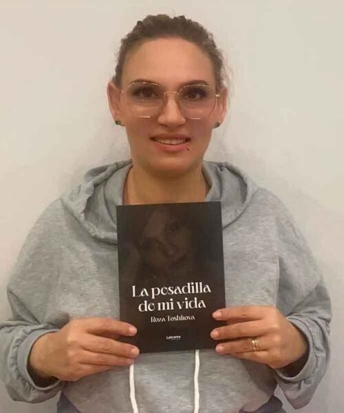 Roza Toshkova Raykova convierte el dolor en memoria escrita