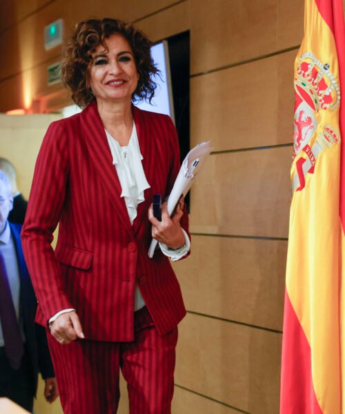 Montero anuncia 20.975 millones más al año en el sistema de financiación para intentar cuadrar el pacto con Esquerra