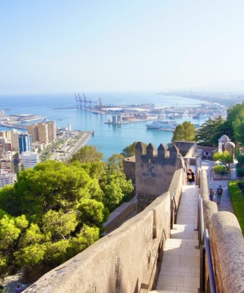 Confirmado por la prensa británica: esta es la ciudad andaluza que hay que visitar por sus «3.000 horas de sol»