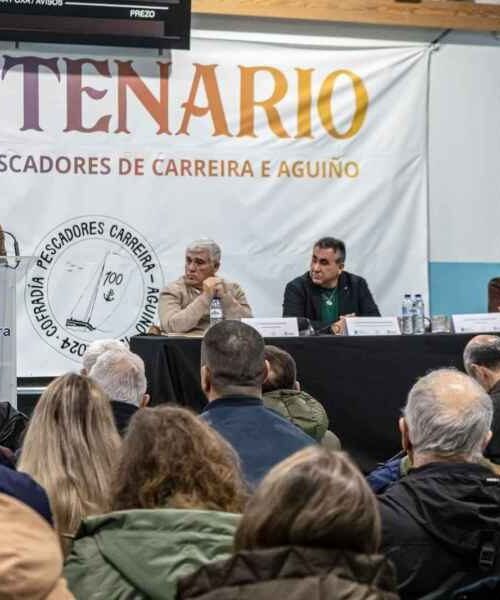 A conselleira do Mar destaca o valor da memoria mariñeira na presentación dun libro sobre o pósito de Carreira e Aguiño