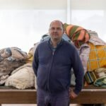 Los vecinos alumbran la noche más oscura de Adamuz: “He visto desmayos, gente llorando. Ha sido durísimo”