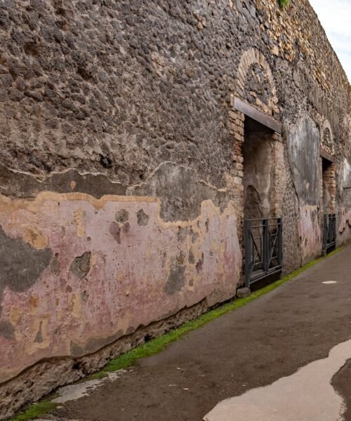 Descifrados casi 300 grafitis en un corredor de Pompeya, la red social de la época