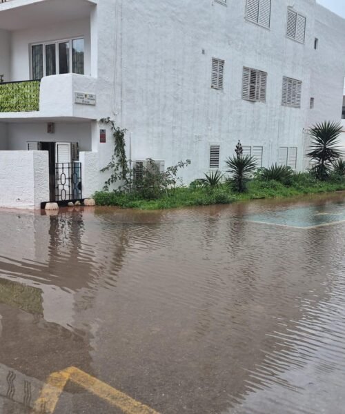 Una familia de Cala Llonga denuncia inundaciones recurrentes en su vivienda