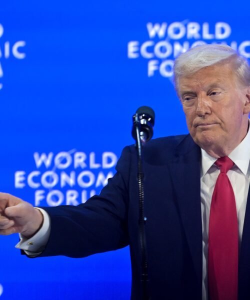 Trump anuncia un “marco para un futuro acuerdo” con la OTAN sobre Groenlandia y retira la amenaza de aranceles