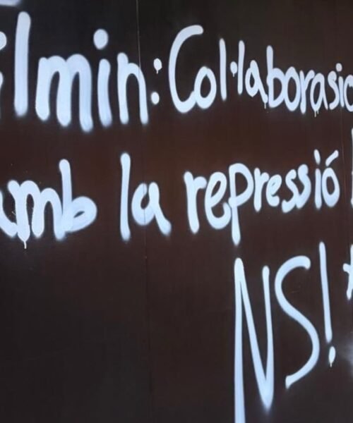 La sede de Filmin amanece con pintadas después del boicot por un documental sobre los altercados del ‘procés’