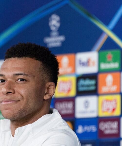 Mbappé: “No es culpa de Vini si jugamos como jugamos. Si pitan, tienen que pitar a toda la plantilla”