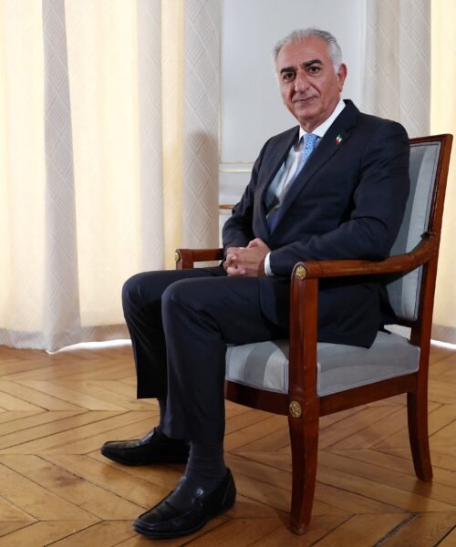 Reza Pahlevi, el príncipe destronado aupado por la desesperación de los iraníes