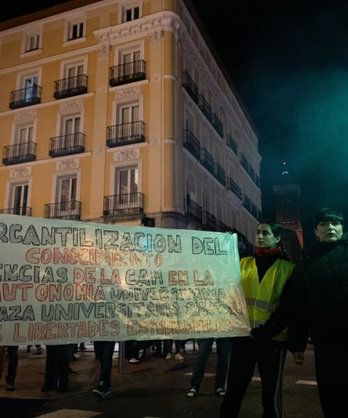 El Gobierno de Ayuso suspende en 2026 las ayudas para que 250 científicos trabajen en sus tesis con un salario