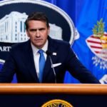 Los nuevos papeles de Epstein certifican sus robustas conexiones con el poder