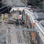 Los Bomberos apuntan a una «cesión del terreno» como causa del accidente de tren en Barcelona