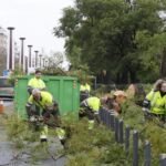 El temporal azota Andalucía, con carreteras cortadas, incidencias en el tráfico ferroviario y vuelos cancelados y desviados por fuertes vientos