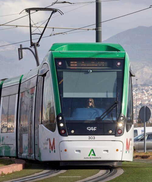 Más de 62 millones de viajeros utilizaron los metros andaluces y el Trambahía en 2025, un 4,6% más