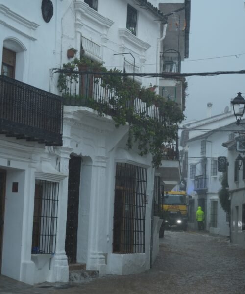 La Junta autoriza el regreso a casa de la mayoría de los vecinos de Grazalema, aunque aún quedan 277 viviendas pendientes de informes técnicos