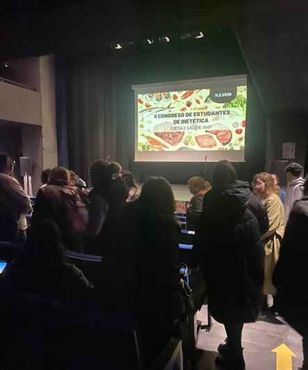 II Congreso de Dietética en A Pobra: innovación educativa con sitting breaks e críticas á obesidade infantil